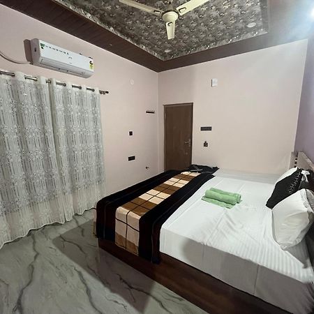 Manoj Homestay האמפי מראה חיצוני תמונה