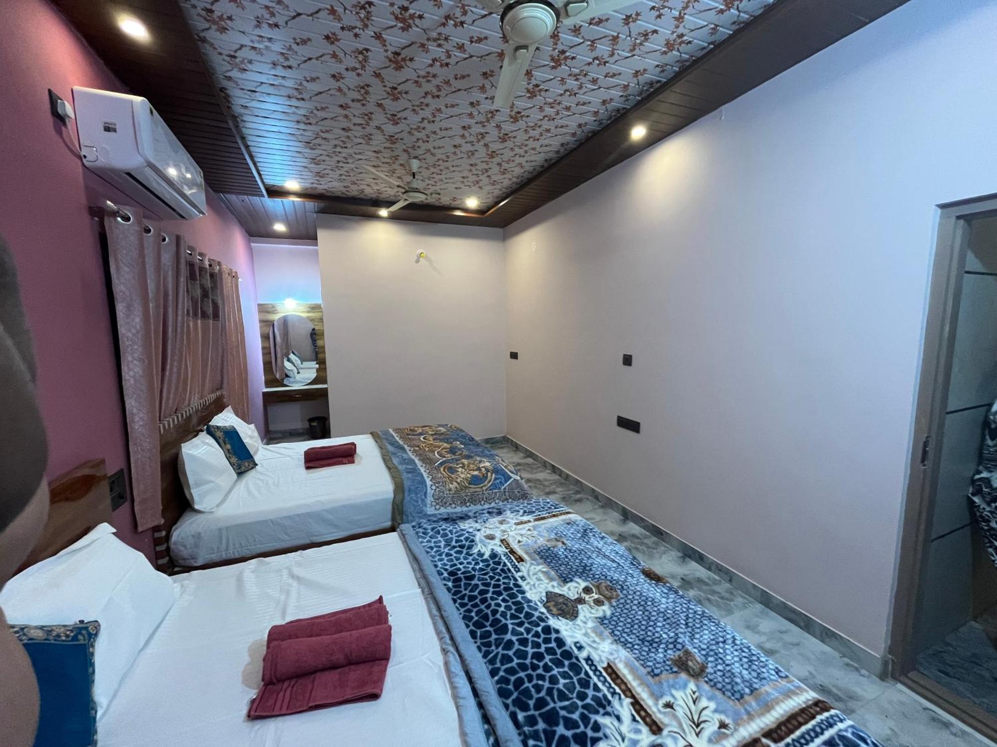 Manoj Homestay האמפי מראה חיצוני תמונה
