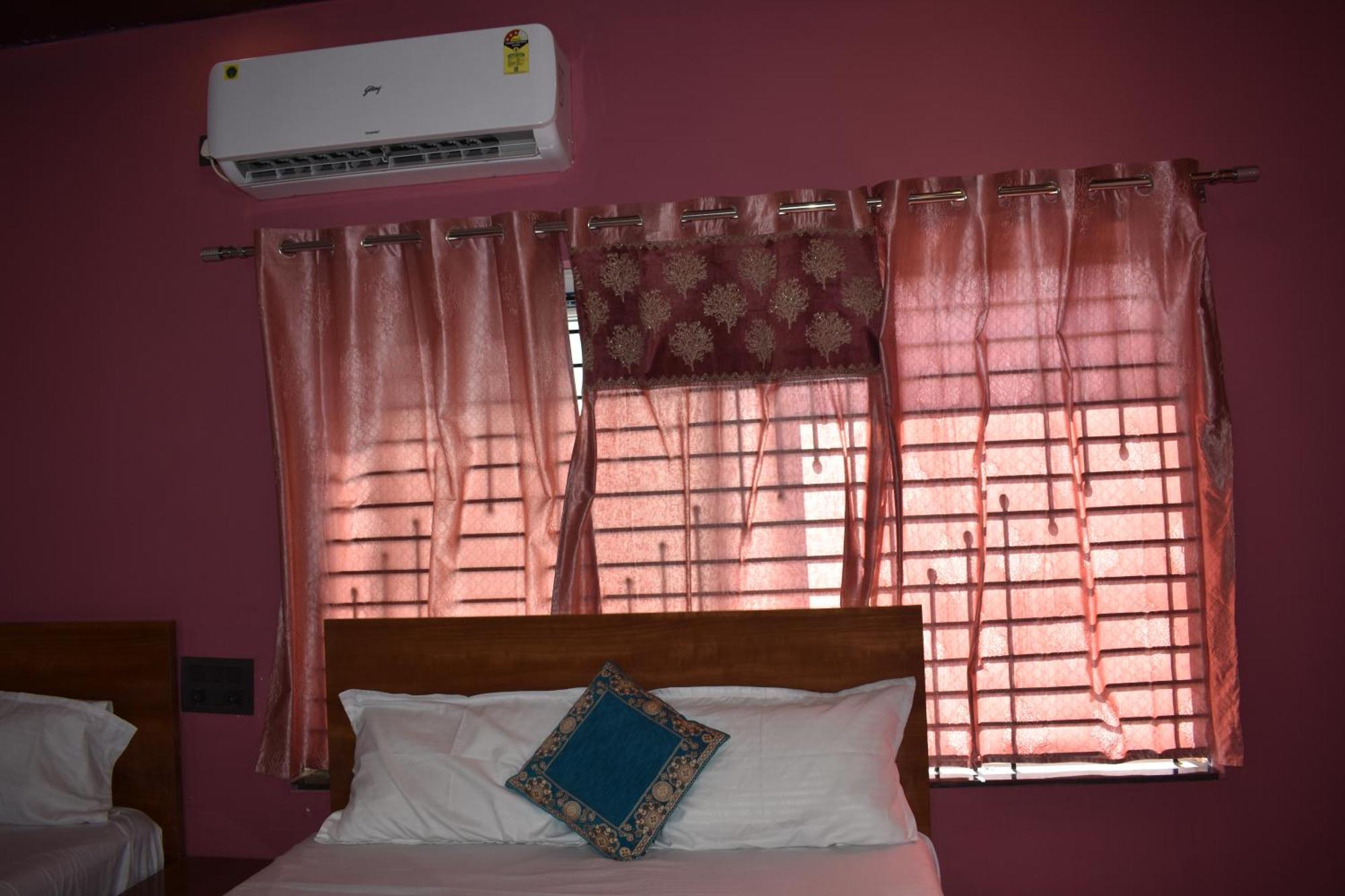 Manoj Homestay האמפי מראה חיצוני תמונה