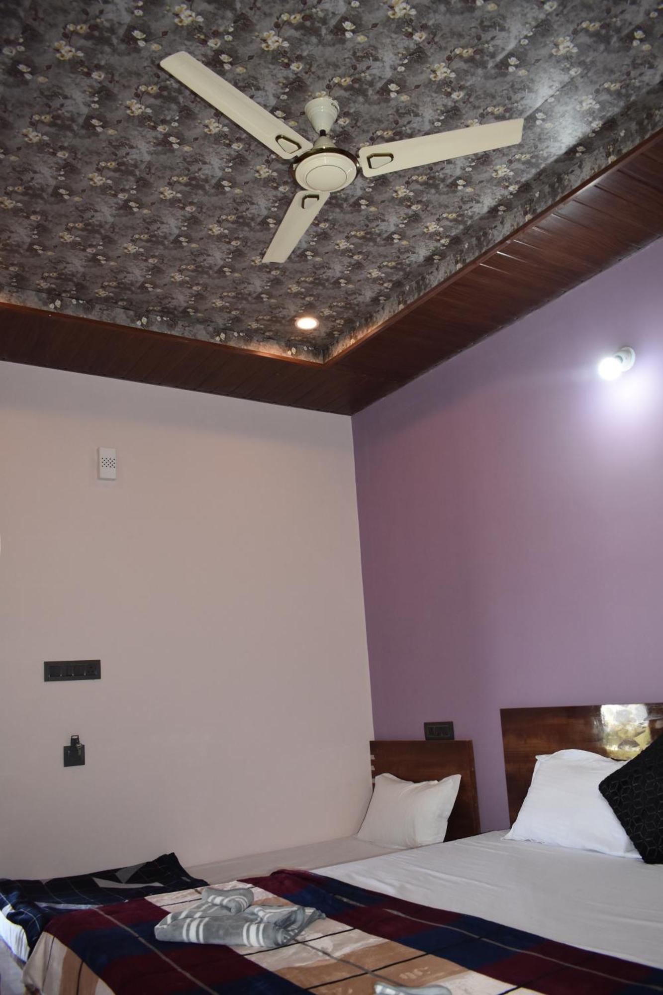 Manoj Homestay האמפי מראה חיצוני תמונה