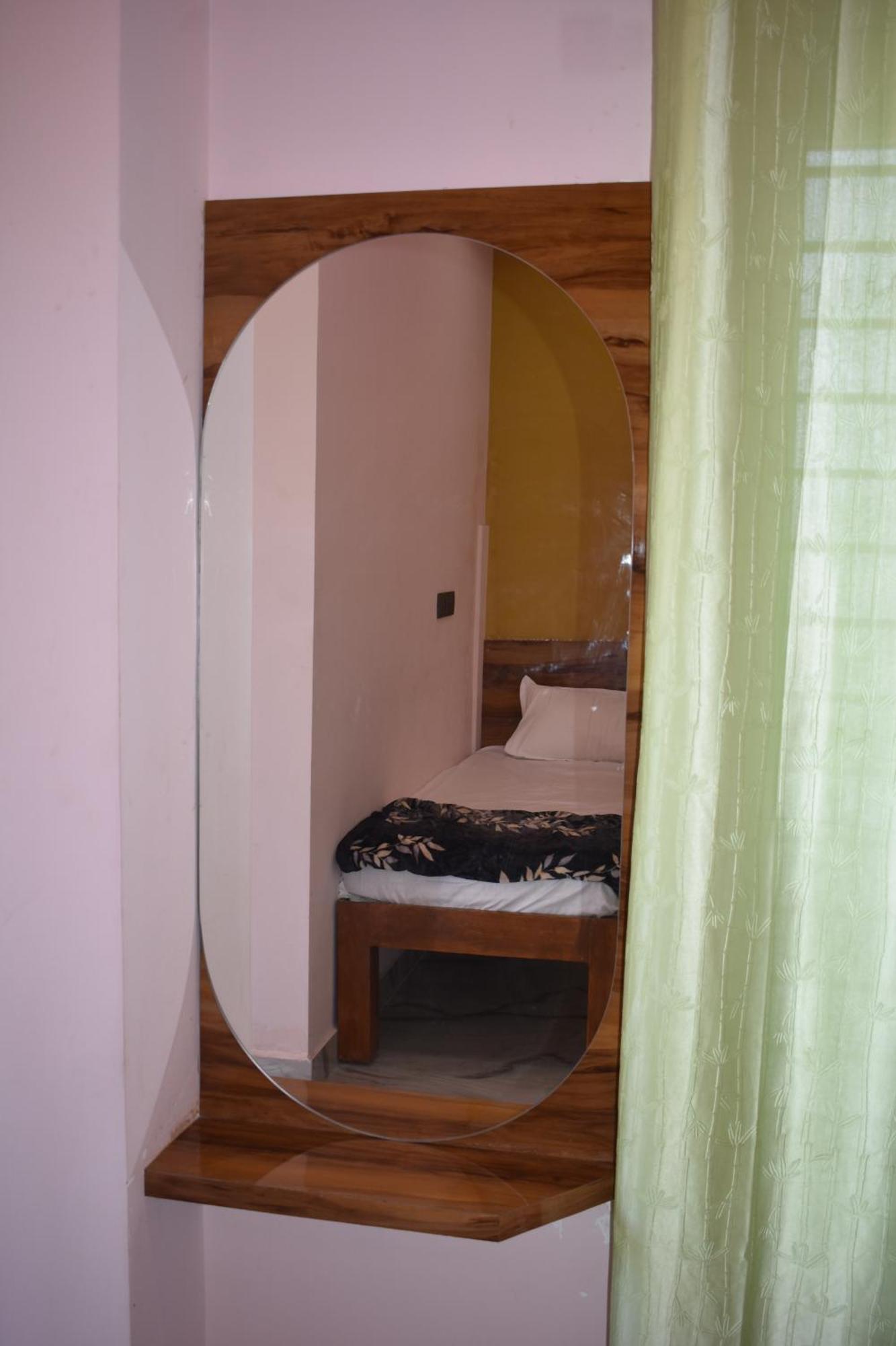 Manoj Homestay האמפי מראה חיצוני תמונה